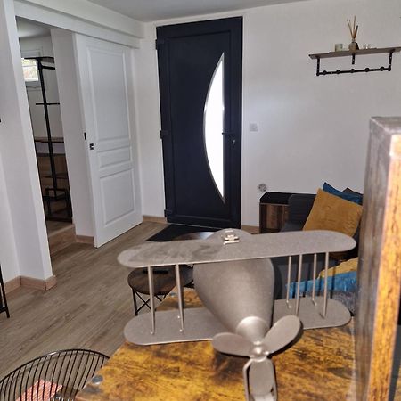 Charming Apartment Near La Defense, Paris Безон Экстерьер фото