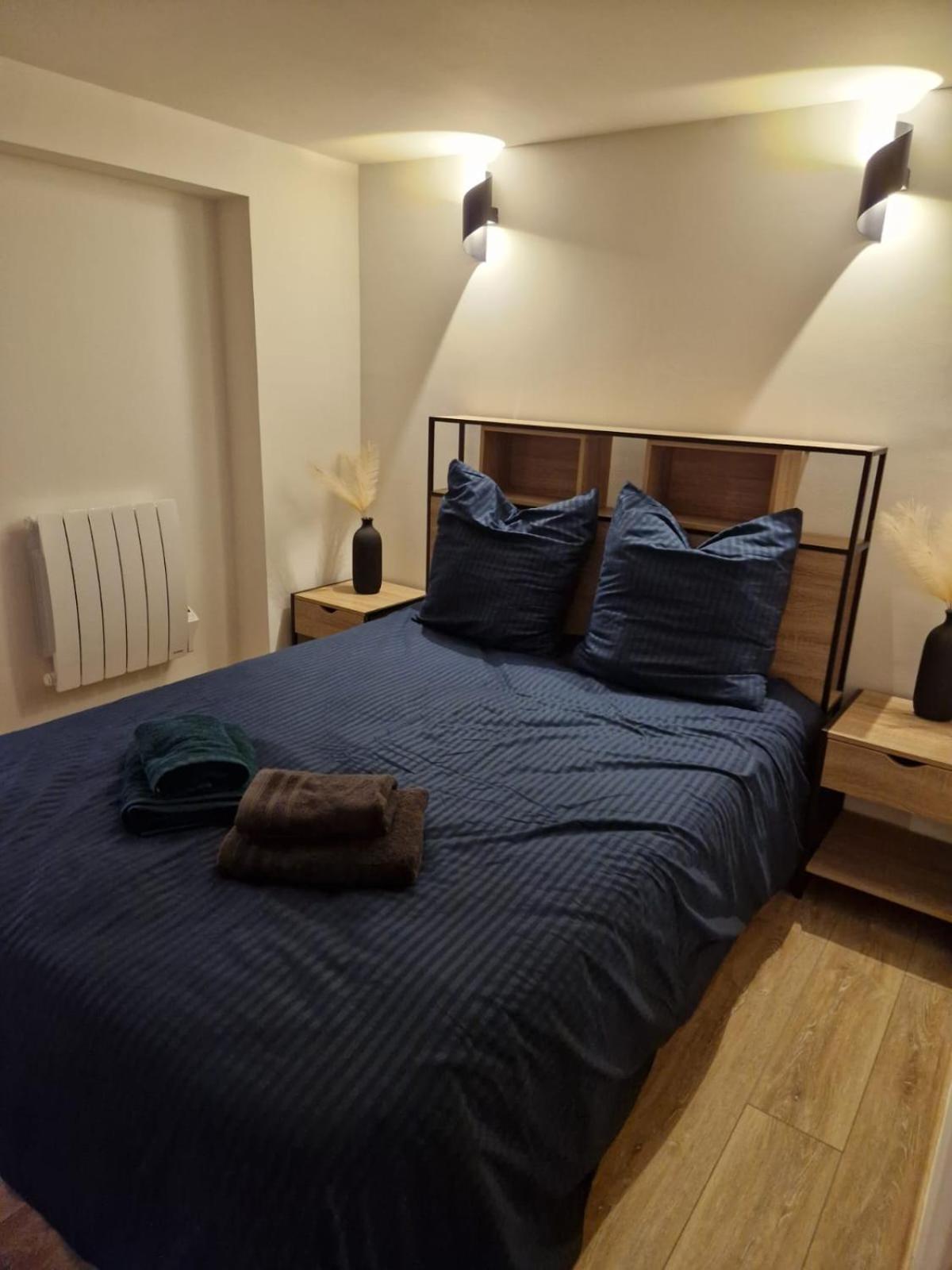 Charming Apartment Near La Defense, Paris Безон Экстерьер фото
